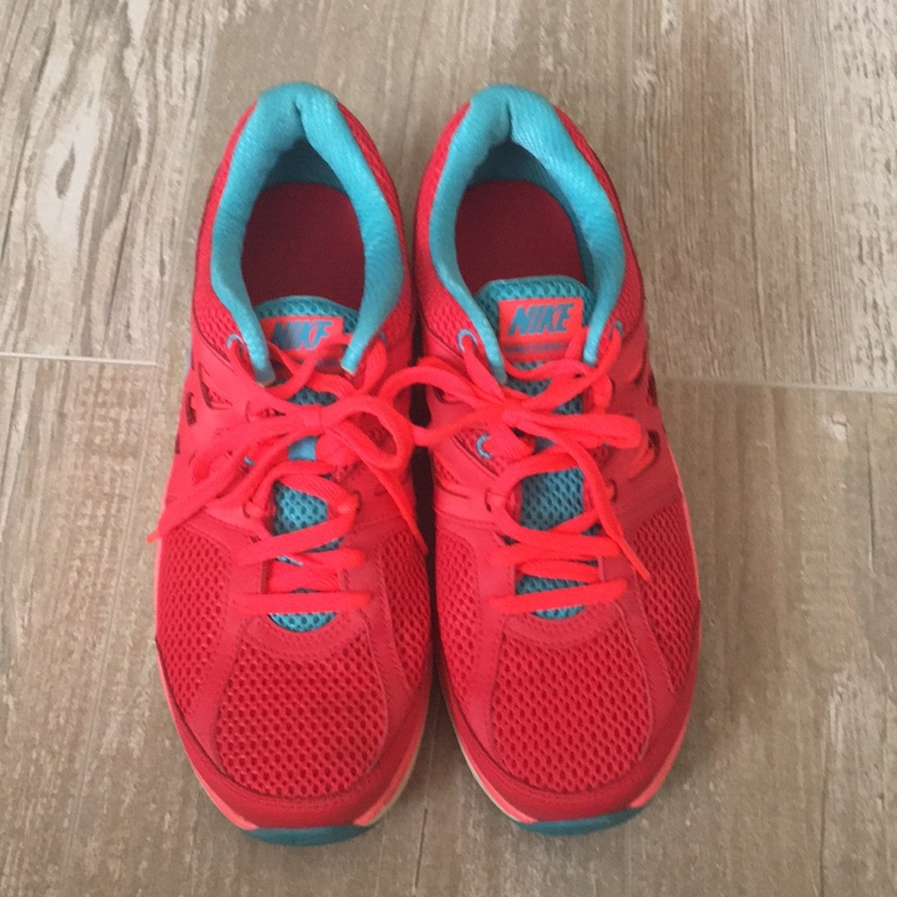 Nike dual fusion training shoes
